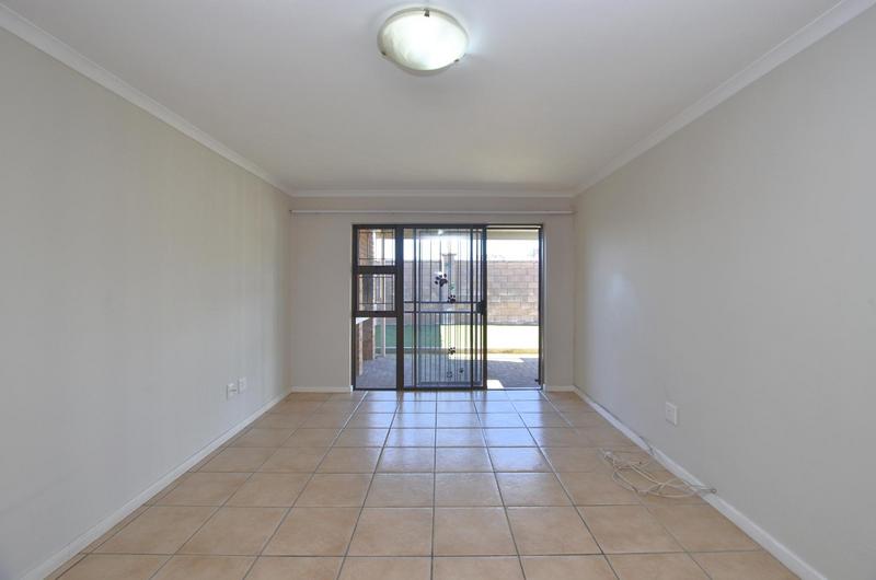 To Let 2 Bedroom Property for Rent in Sonstraal Heights Western Cape